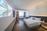 Wanstar Hotel (Binyang Litang Railway Station store)