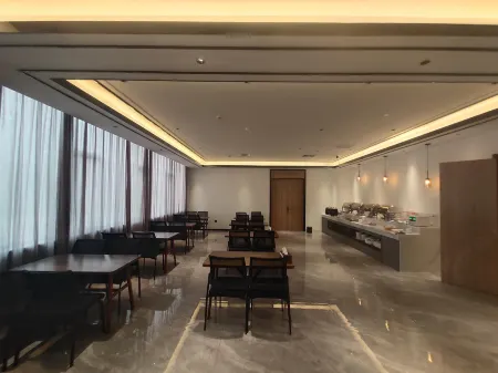 GreenTree Inn (Minquan High Speed Railway North Station) Отели в г. Миньцюань