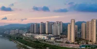 홀리데이 인 푸안 바이 IHG 양터우 광장 주변 호텔