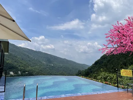 Shanglin Encounter Fanghua Homestay (Xiashuiyuan Branch) Отели в г. Шанлинь