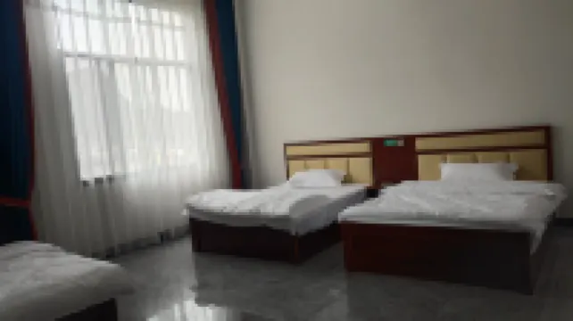 Luoping Jinlang Chinese Inn