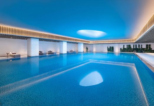 3. 크라운 플라자 ..