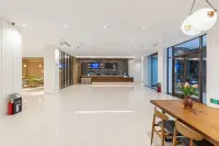 HanTing Premium Hotel (Dongying Dongcheng) โรงแรมใกล้ห้างสรรพสินค้าตงหยิง