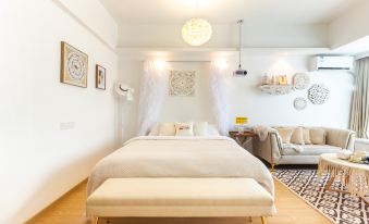 Hechuan Baolong Star Light Beauty Hotel