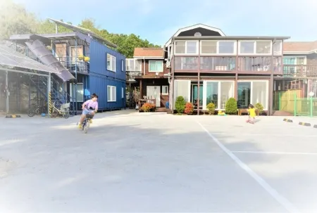 Seokmodo Jangguneomeo Pension Отели рядом с достопримечательностью «Bomunsa Temple»