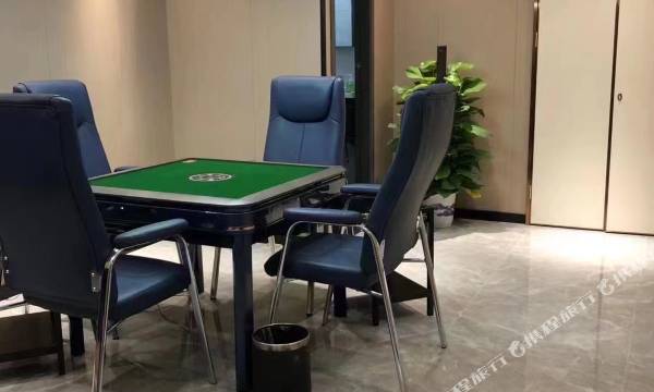 Hetai Xilin Hotel (Luohu Xinxiu Subway Station)