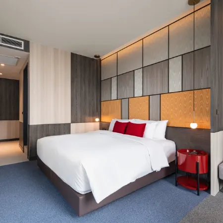 Ramada Plaza by Wyndham Bangkok Sukhumvit 48 Отели рядом с достопримечательностью «Станция надземного метро On Nut»