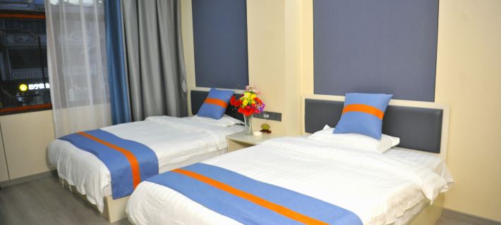 Chaoyang Hotel (Heyang East Road Shop) Hotels in Heqing