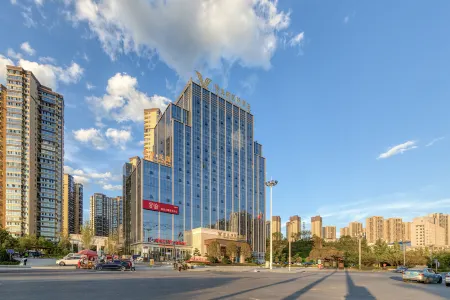 Vienna International Hotel (Longshan Integrity Plaza Branch)