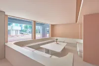 KINN カプセル: HER スペース (女性のみ)