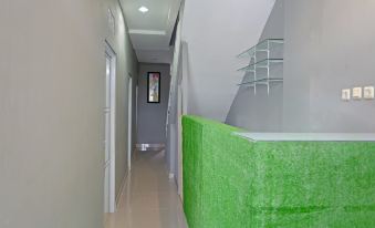 Super OYO 90848 J&b Rooms Bekasi