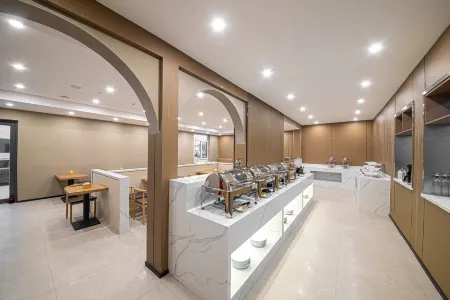 Kerry Manxin Hotel Отели в г. Лункоу