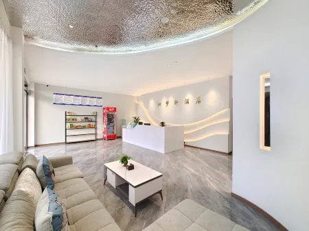 Yuan Mengxuan Hotel (Chengdu Tianfu International Airport) Отели рядом с достопримечательностью «Sancha Lake Scenic Area»