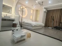 Yiyue Hotel (Lanzhou Gaotie Xikezhan Zhongtianjian Square)