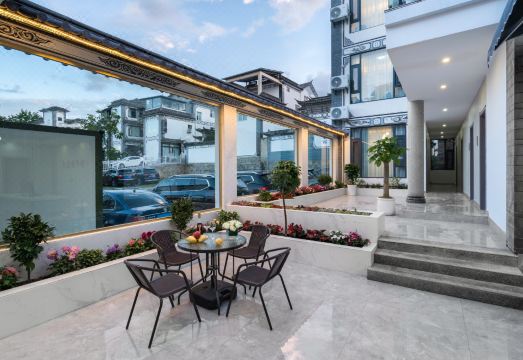 大理云居里客栈（古城南门店）外景图