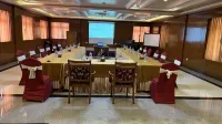 Hotel Earth Light Hotels in Ratnanagar