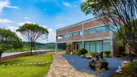 Xunye  Village Homestay Отели рядом с достопримечательностью «Gaoyi Mountain Tourism Resort»