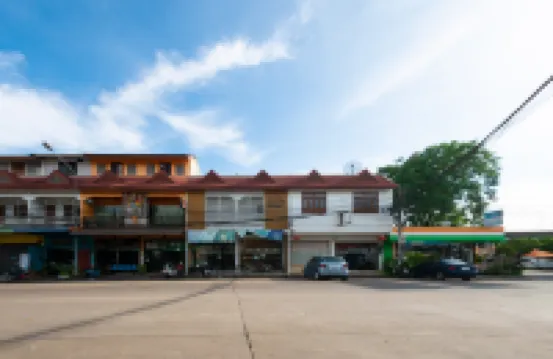 Paknap Hostel โฮสเทล น่าน ใกล้ บ.ข.ส. สถานีขนส่ง อาบน้ำ แต่งตัว ราคาถูก