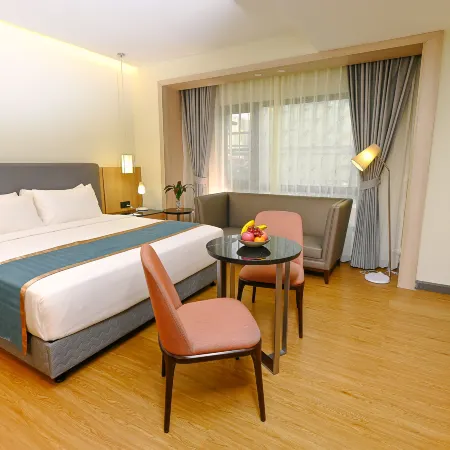 Ardenhills Suites Отели рядом с достопримечательностью «Национальный парк Кезон-Мемориал-Серкл»