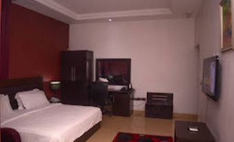 Begonia Hotel