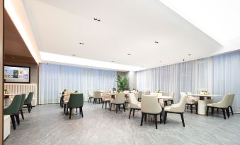 Hangzhou GongShu Asian Games Park Atour Hotel