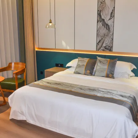 Lucheng Hotel (Andeli Plaza)