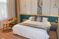 Lucheng Hotel (Andeli Plaza)