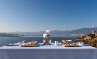 Dali Muhai Yangshan Space Capsule Cliff Seaview Hotel