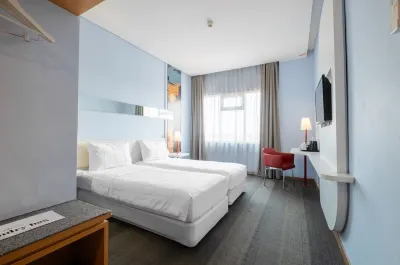 Luminor Hotel Metro Indah-Bandung by WH Hotel dekat Agen BRI-Link Margaluyu (Toko Bella)