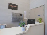 China Rich Oriental Hotel Отели рядом с достопримечательностью «Станция метро Chai Wan»