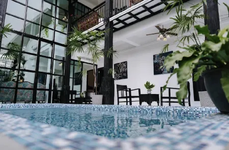 The Courtyard Chiangrai Отели рядом с достопримечательностью «Chiang Rai University»