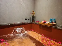 Shi San Yue Hot Spring Inn - Pet friendly