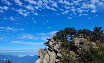 Spring Breeze Ten Miles Homestay
