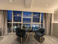 Homeinn Business (Gold Label) - Zoucheng Longgui Plaza Chengzhongcheng Pedestrian Street Store