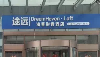 DreamHaven Seaside Loft with Home Theater Hotel