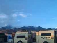 Fanjing Camp RV Guesthouse · Mount Kailash Base Camp - parking