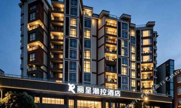 Rezen Chaokong Hotel (Guilin Elephant Trunk Hill Scenic Area Two Rivers and Four Lakes)