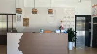宿棲民宿（鶴峯屏山峽谷店） - 停車場