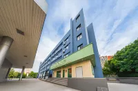 Hi Inn Hotel (Chongqing North Railway Station South Square) - Family