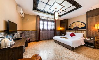 Huashan Inn (Xia Culture Theme Hotel)