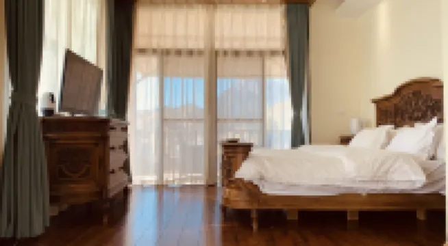 瀘沽湖大嘴窩窩客棧