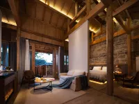 Jianglu Village Dawn Resort - balcony