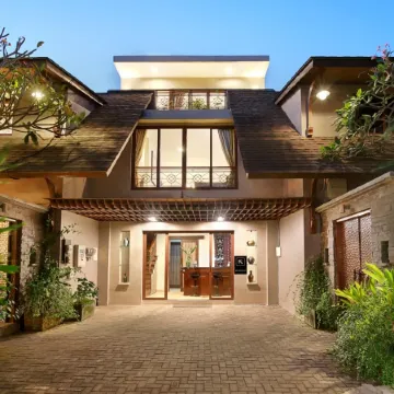 Puri Sabina Bed & Breakfast Отели рядом с достопримечательностью «Унгасан»