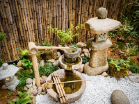 Floral Hotel· Courtyard 8, Gonghou Lane hotel (Guilin Liangjiang Sihu Elephant Trunk Mountain) Hotels near Solitary Beauty Peak Prince City Scenic Area