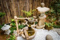 Floral Hotel· Courtyard 8, Gonghou Lane hotel (Guilin Liangjiang Sihu Elephant Trunk Mountain)