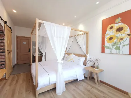 Fuxian Lake Yunli Inn Отели в г. Ченцзиан