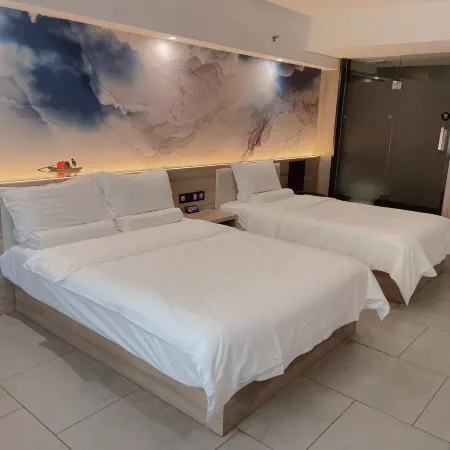 Starway Hotel (Fuxin Jiefang Plaza)