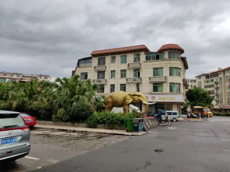 QUANNAN Junjia Business Hotel Отели рядом с достопримечательностью «Quannanxian Library»