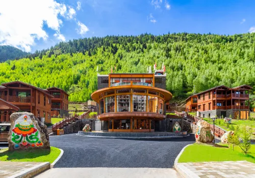Sgura Manor Hotel Hotels in Xiaojin County