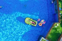 Shangri-La Guilin - Rooftop Pools